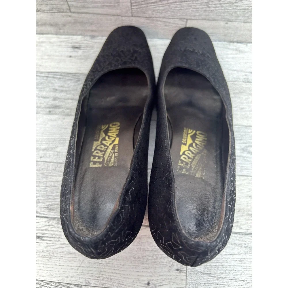 Salvatore Ferragamo Shoes Womens Size 6.5‎ B Block Heel Patterned Suede Italy
